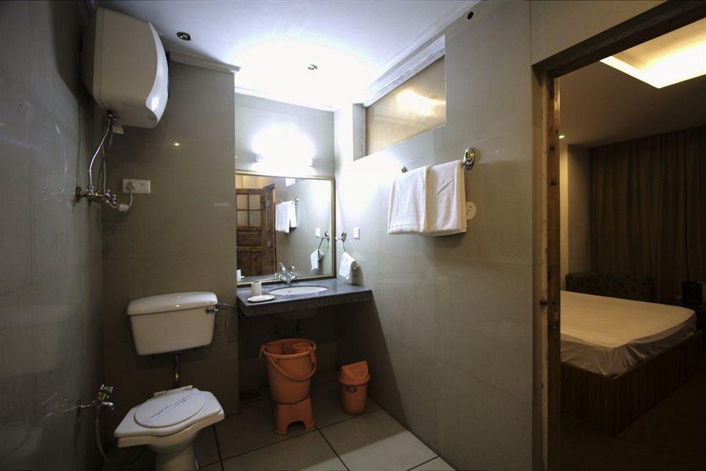 The Shivalik Hotel Manali  Ngoại thất bức ảnh